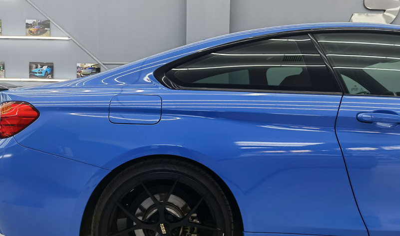 Yas Marina Blue — photo du catalogue Wrapelio